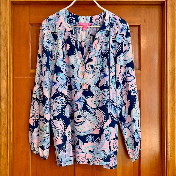 Lilly Pulitzer Silk Elsa Blouse High Tide Navy Holy Flockamolie 💙🩷💙 - Picture 2 of 6